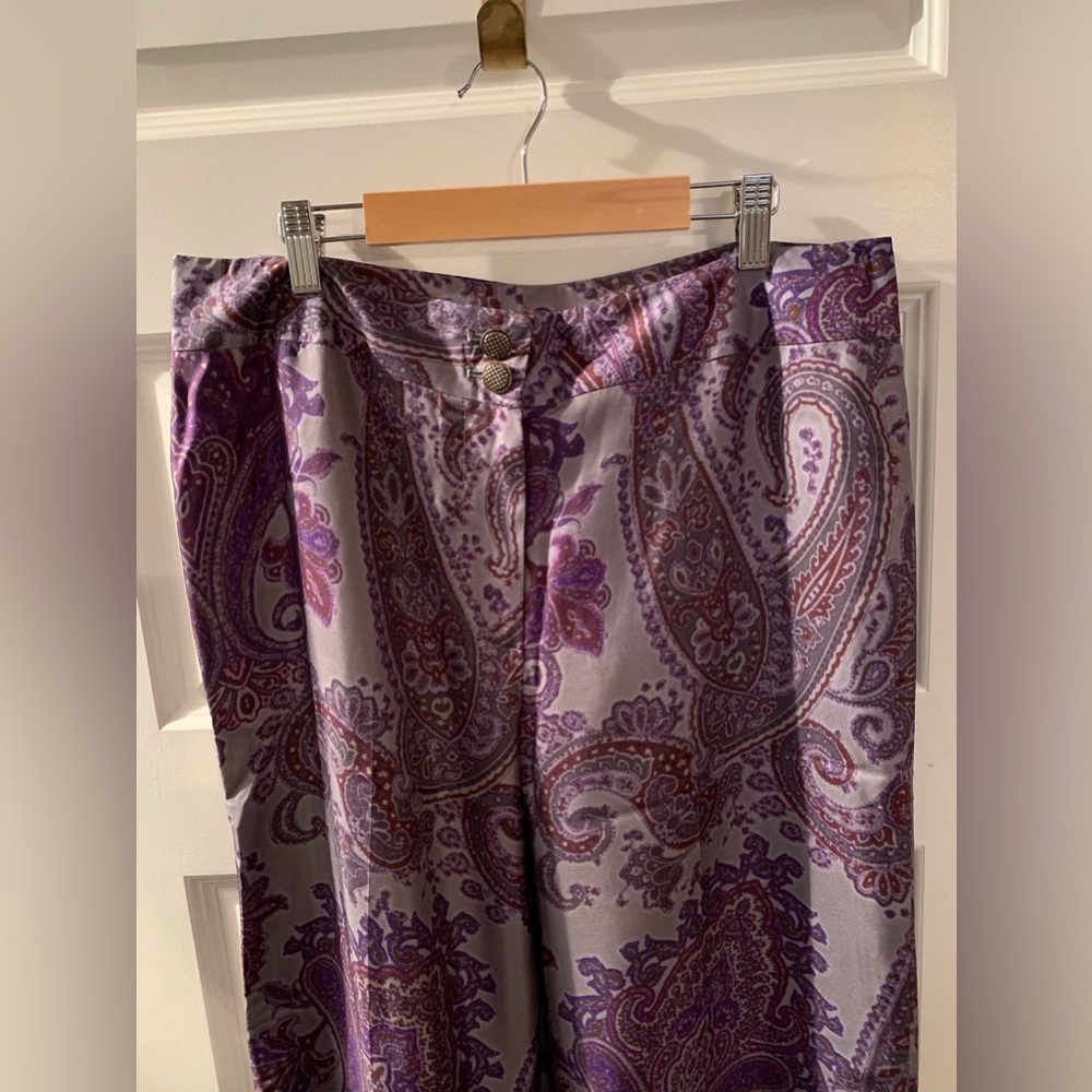 Purple Paisley Women's Pants